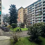 Boutique 60mq Tra Sempione & Citylife With Space Milaan